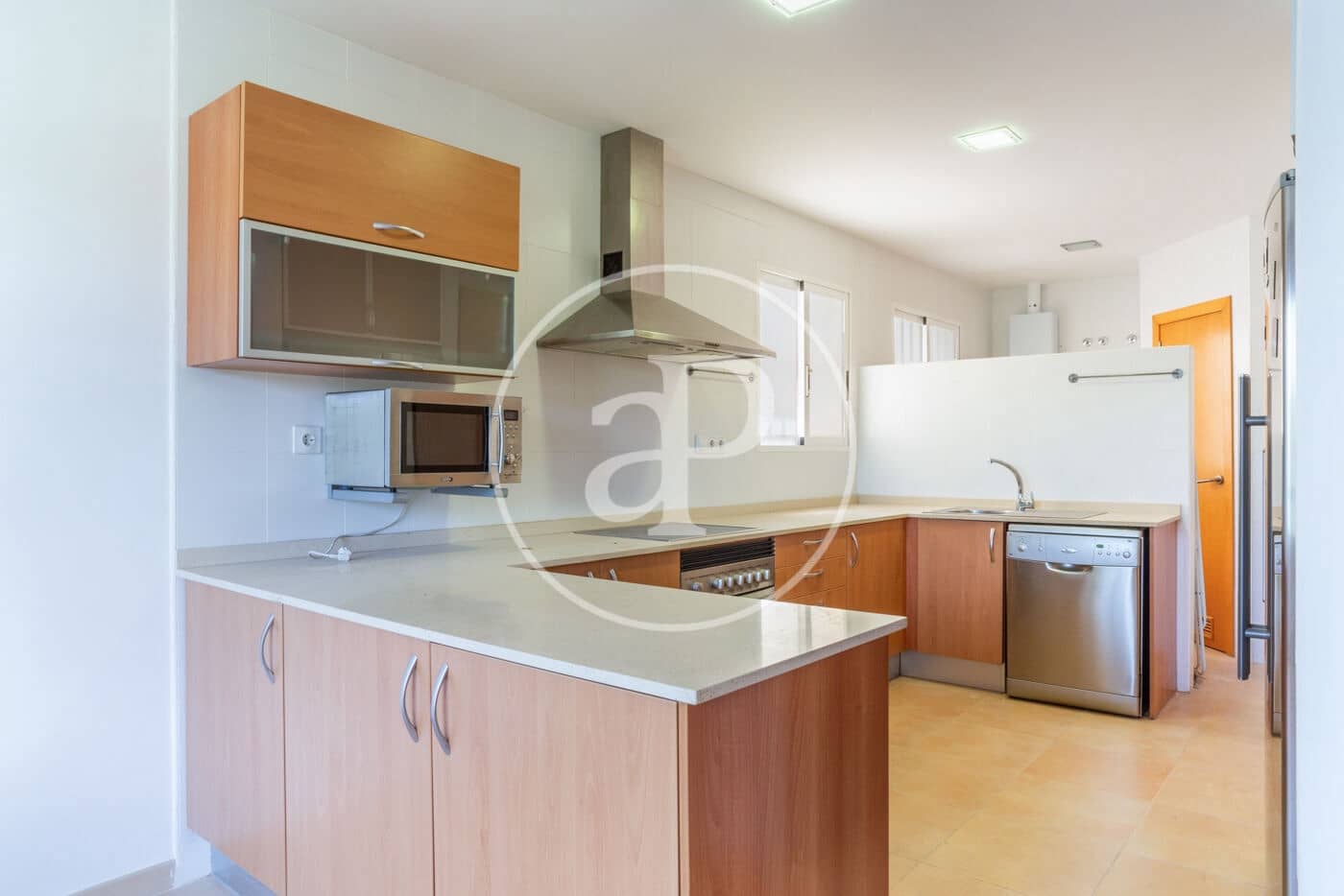 Penthouse de 4 chambres à louer à Betera avec piscine - 2 750 € (Ref: 9012892)