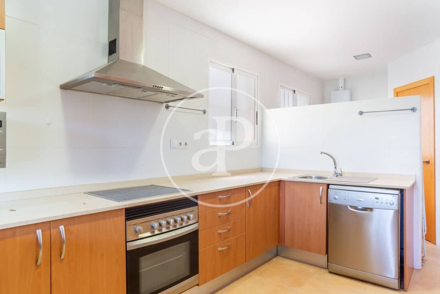 Penthouse de 4 chambres à louer à Betera avec piscine - 2 750 € (Ref: 9012892)