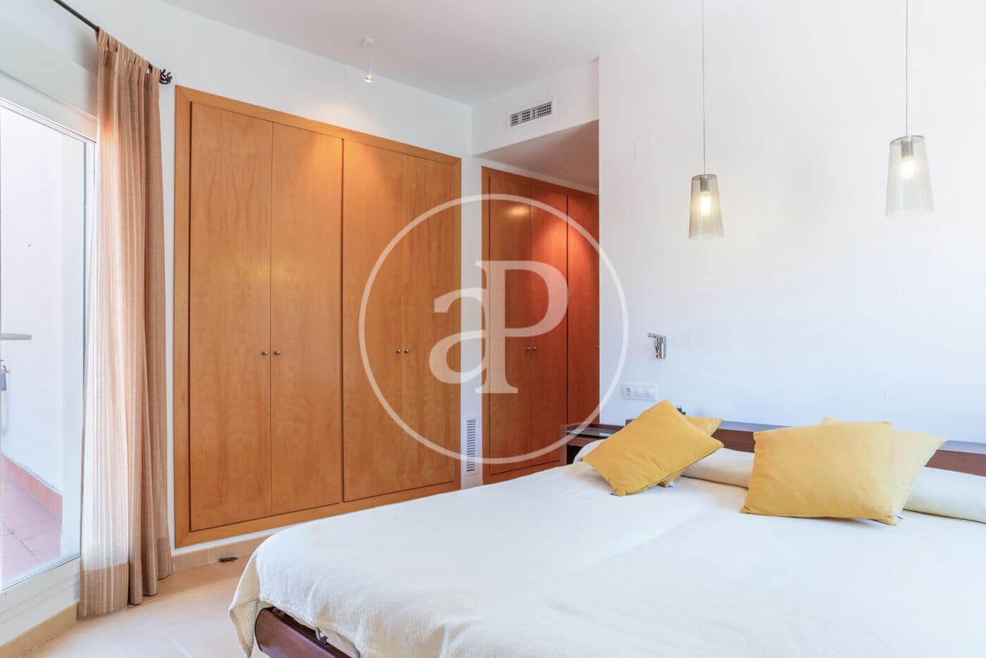 Penthouse de 4 chambres à louer à Betera avec piscine - 2 750 € (Ref: 9012892)