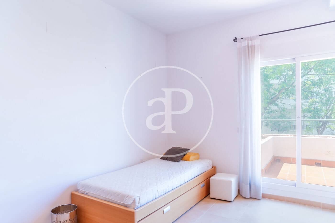 Penthouse de 4 chambres à louer à Betera avec piscine - 2 750 € (Ref: 9012892)