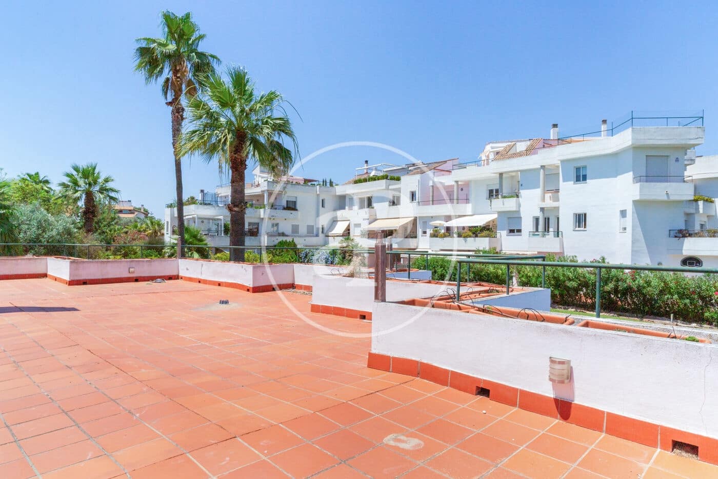 Penthouse de 4 chambres à louer à Betera avec piscine - 2 750 € (Ref: 9012892)