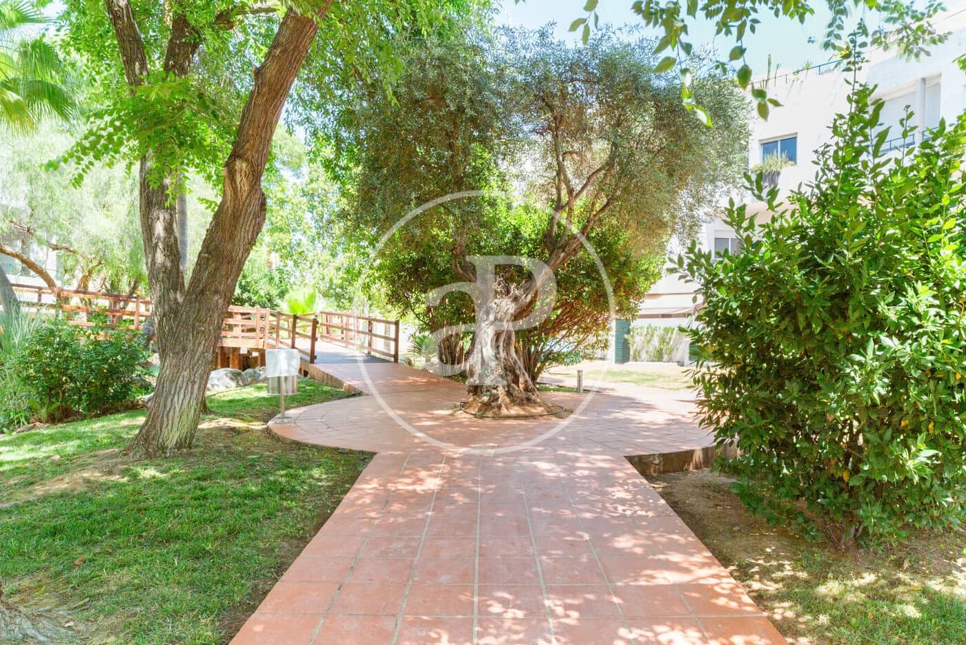 Penthouse de 4 chambres à louer à Betera avec piscine - 2 750 € (Ref: 9012892)