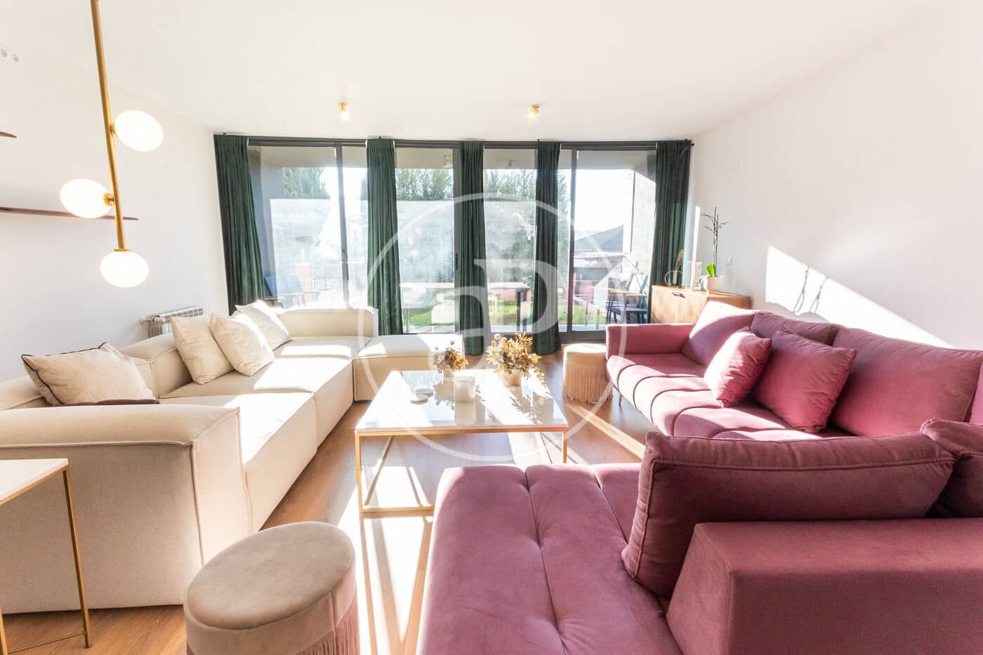 3 soveværelse Villa til salg i Chiva med swimmingpool - € 599.000 (Ref: 9012895)