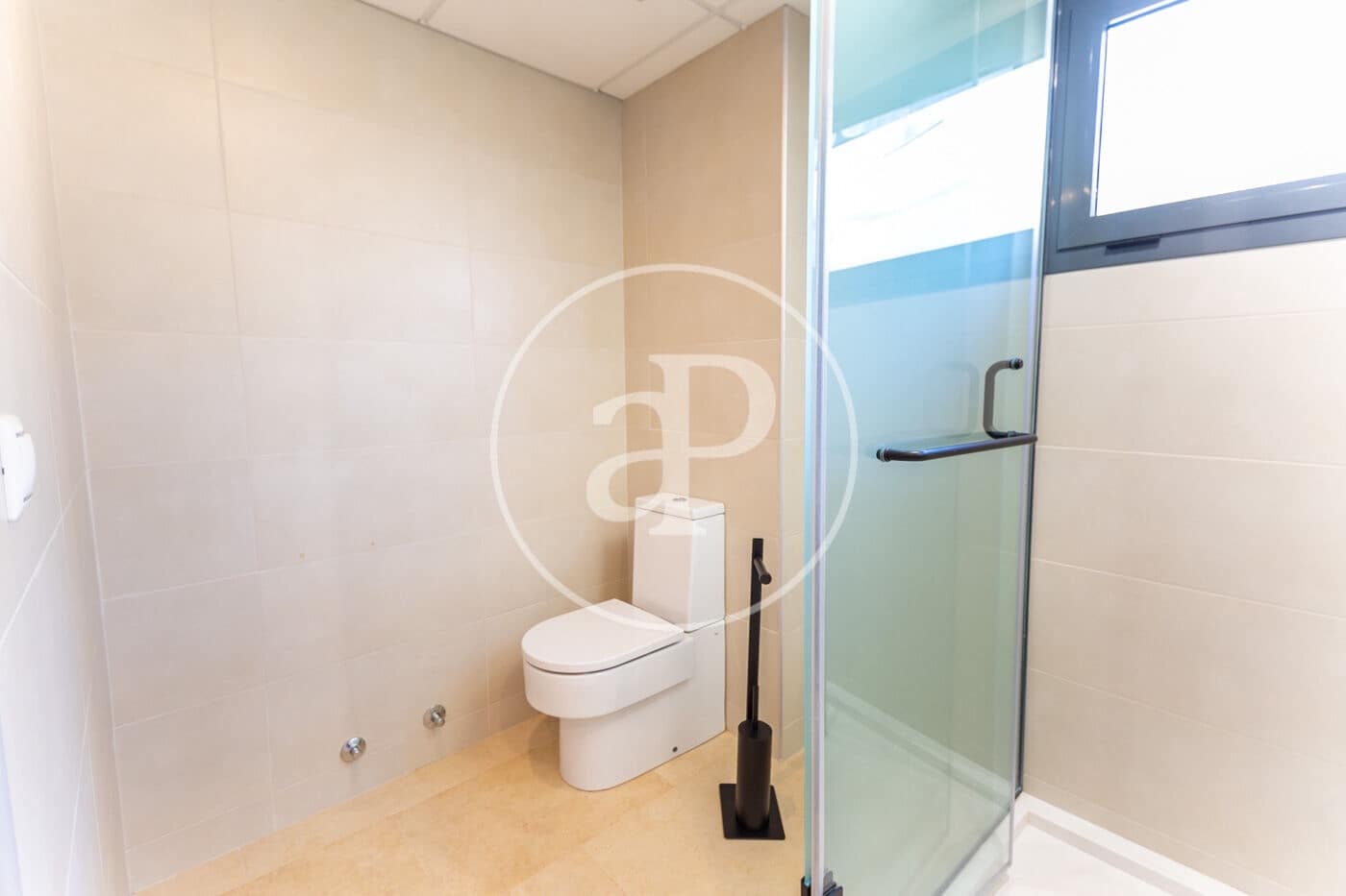 3 soveværelse Villa til salg i Chiva med swimmingpool - € 599.000 (Ref: 9012895)