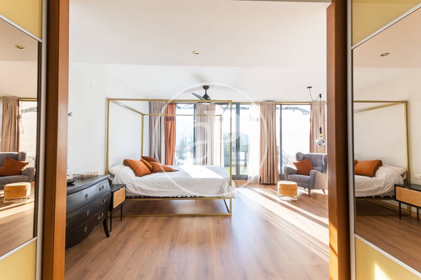 3 soveværelse Villa til salg i Chiva med swimmingpool - € 599.000 (Ref: 9012895)