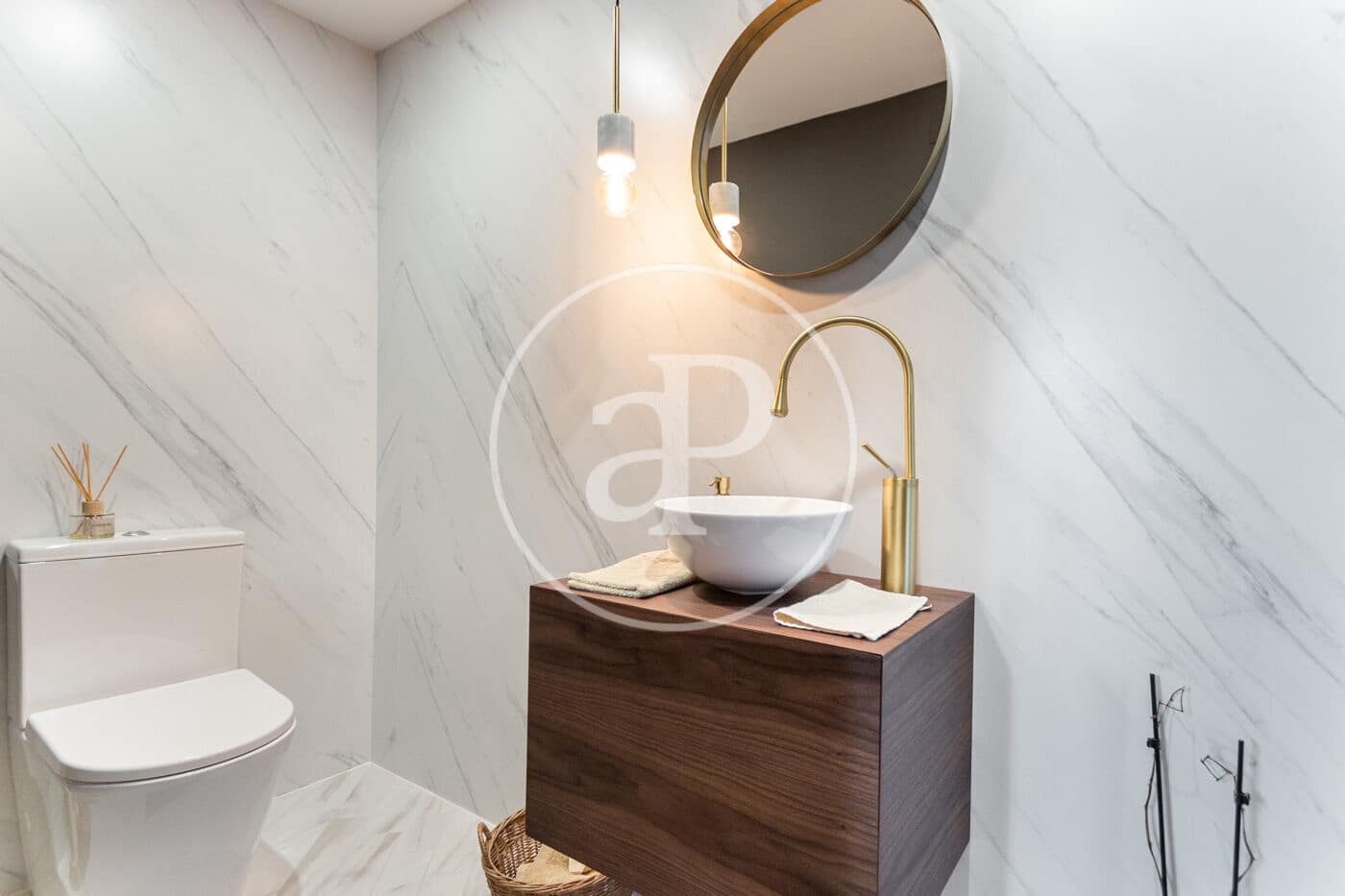 3 soveværelse Villa til salg i Chiva med swimmingpool - € 599.000 (Ref: 9012895)