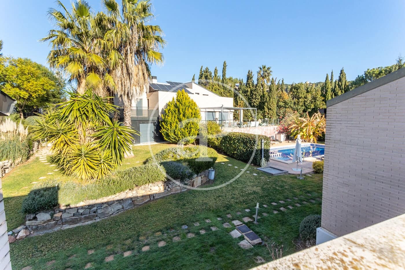 3 soveværelse Villa til salg i Chiva med swimmingpool - € 599.000 (Ref: 9012895)