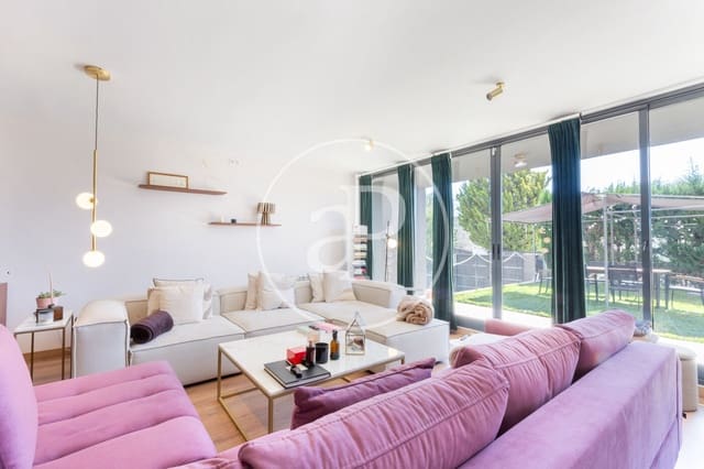 3 quarto Moradia para venda em Chiva com piscina - 475 000 € (Ref: 9012895)