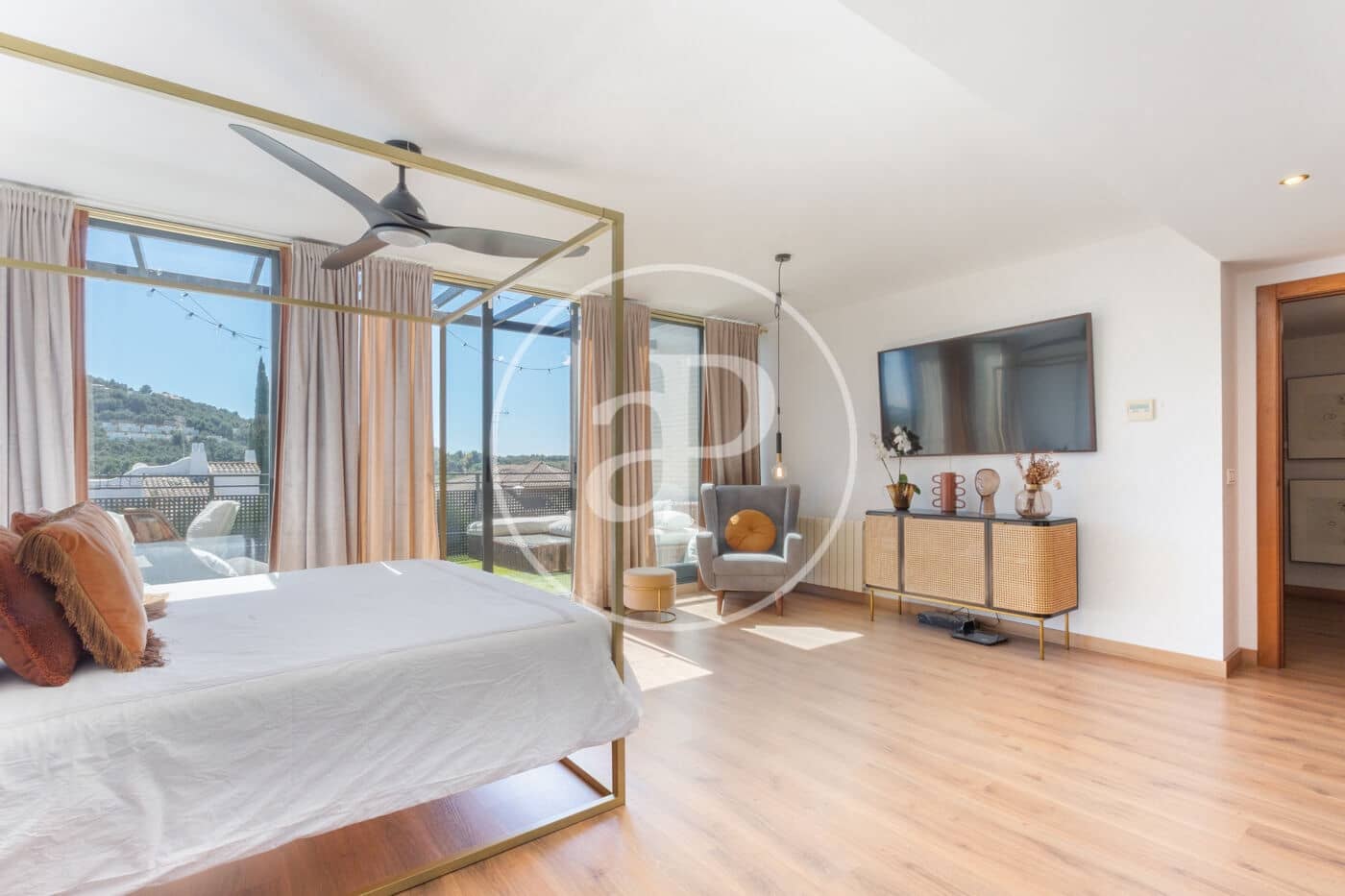 3 sypialnia Willa na sprzedaż w Chiva z basenem - 475 000 € (Ref: 9012895)