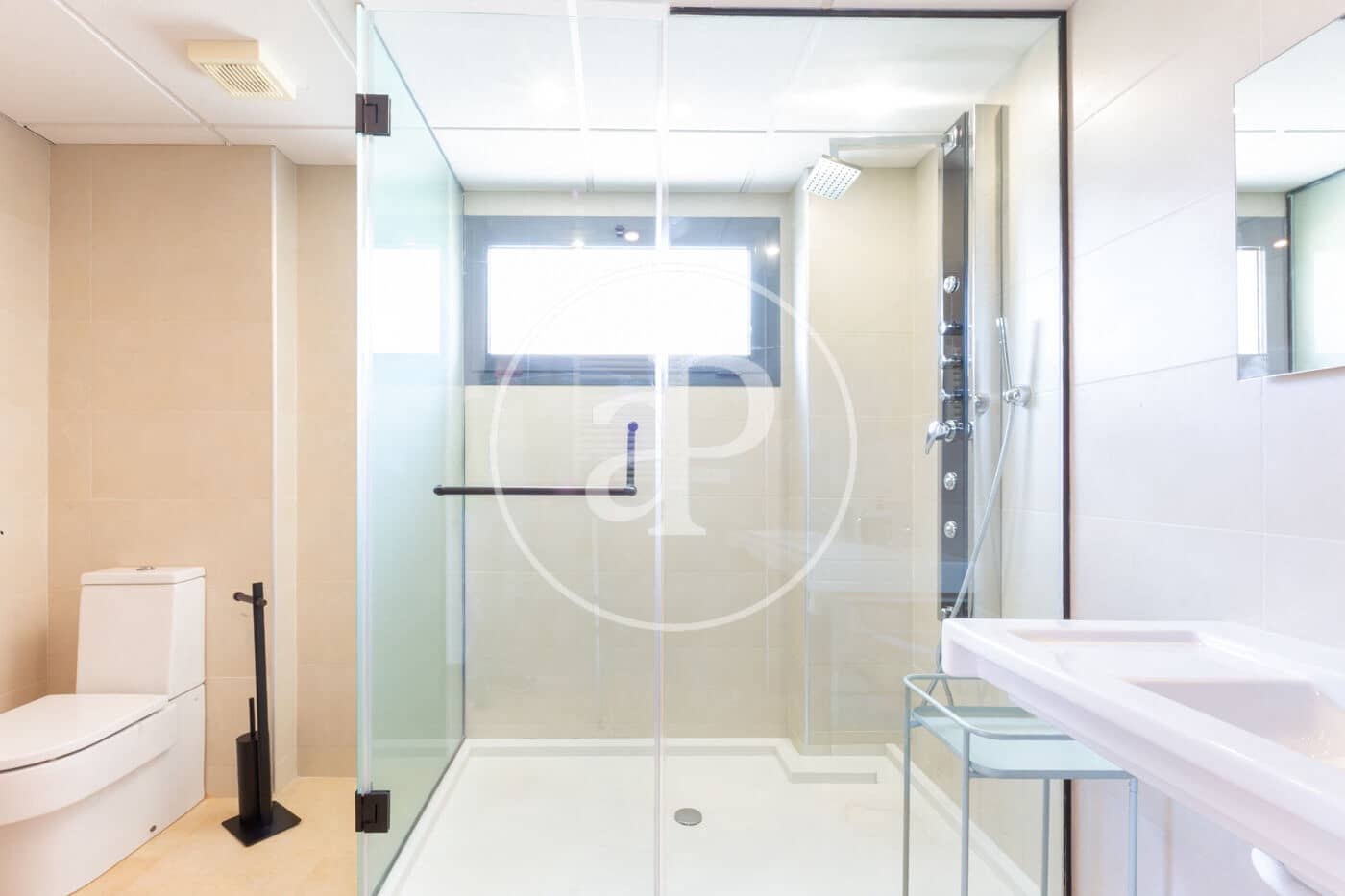 3 sypialnia Willa na sprzedaż w Chiva z basenem - 475 000 € (Ref: 9012895)