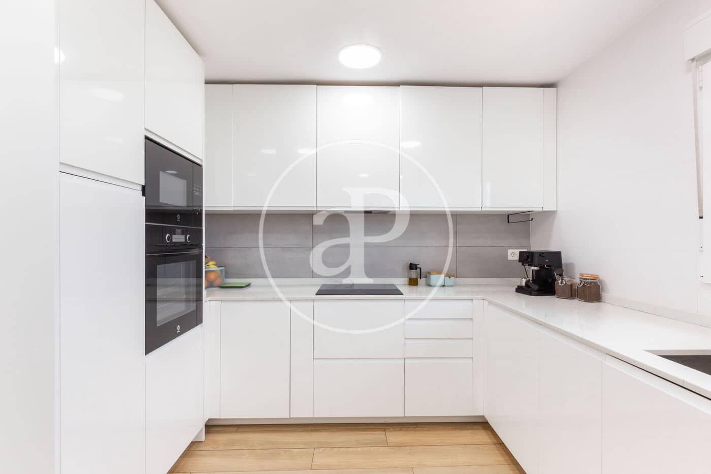 5 soveværelse Villa til salg i Castello de la Plana med swimmingpool - € 299.900 (Ref: 9014231)