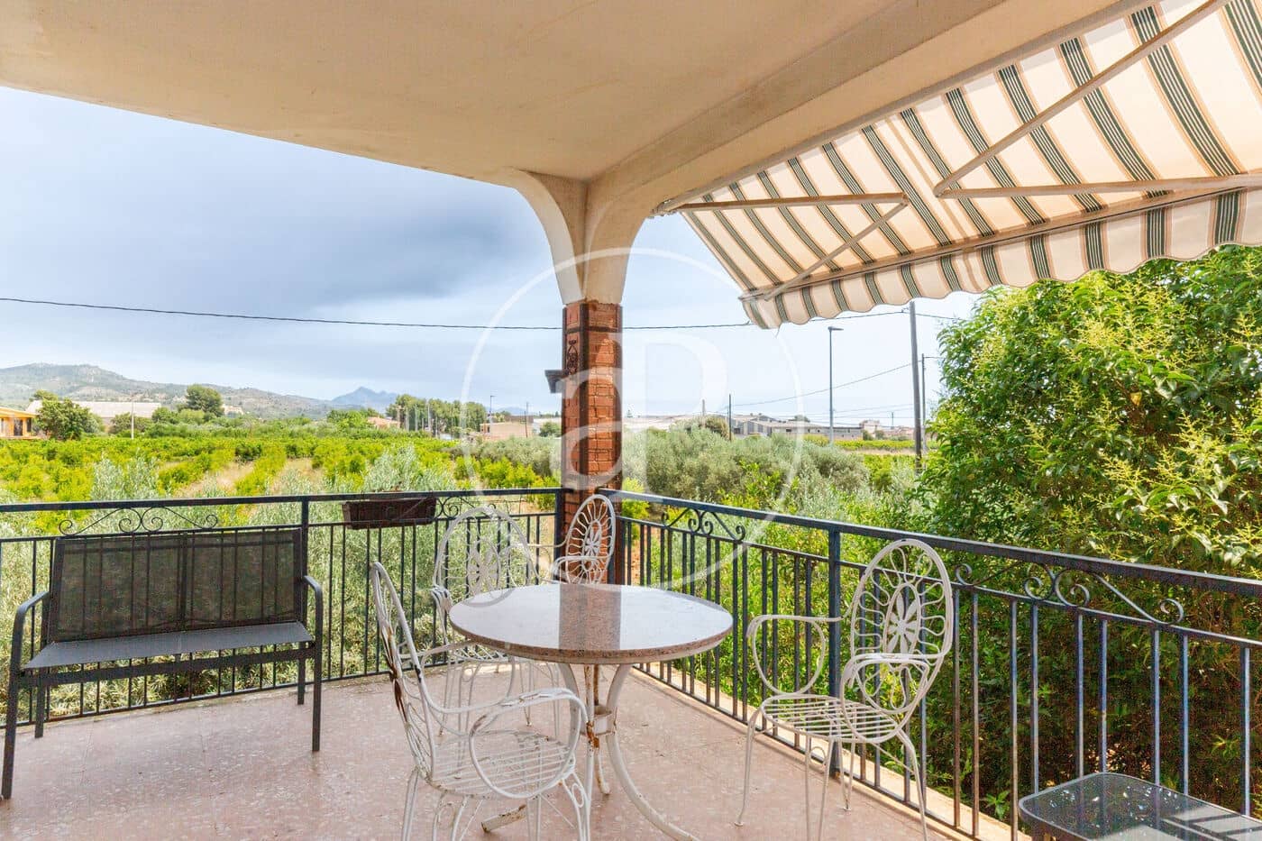 5 soveværelse Villa til salg i Castello de la Plana med swimmingpool - € 299.900 (Ref: 9014231)