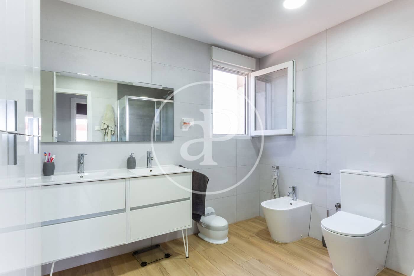 5 soveværelse Villa til salg i Castello de la Plana med swimmingpool - € 299.900 (Ref: 9014231)