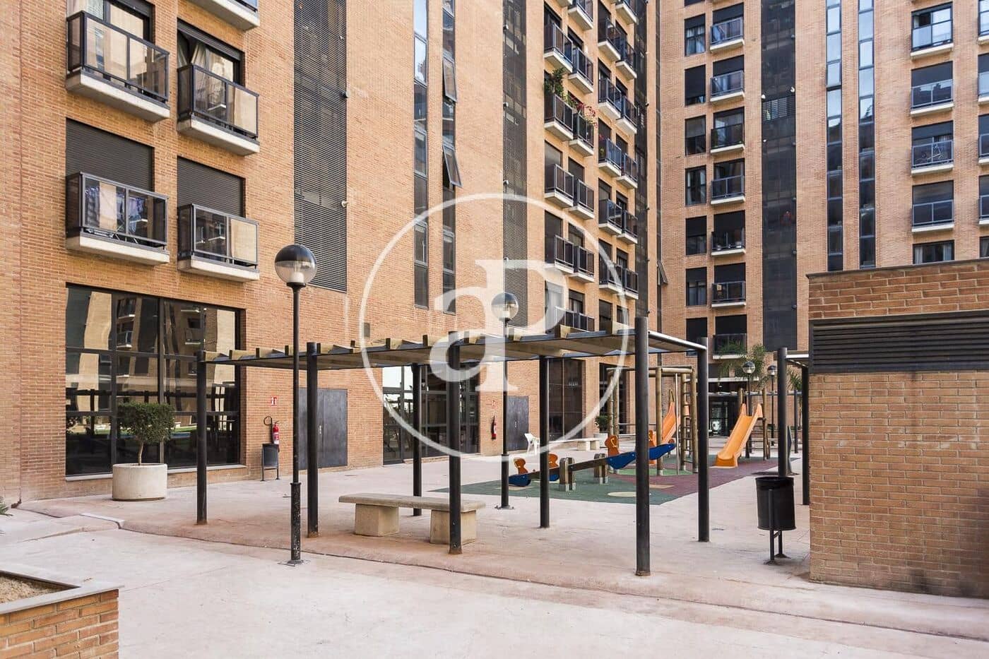 4 slaapkamer Penthouse te koop in Valencia stad met zwembad - € 720.000 (Ref: 9018438)