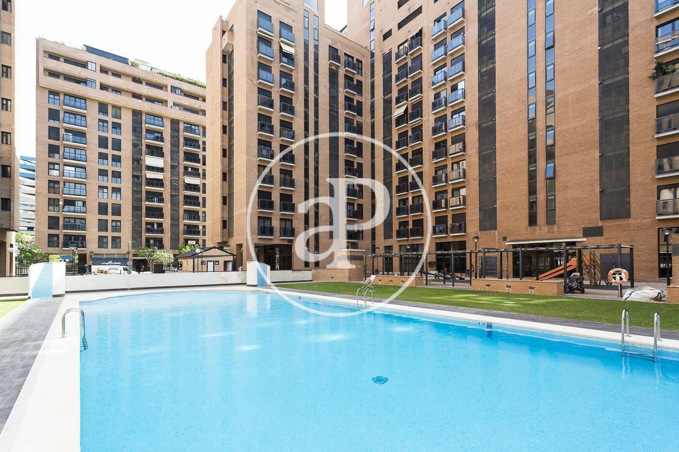 4 slaapkamer Penthouse te koop in Valencia stad met zwembad - € 720.000 (Ref: 9018438)