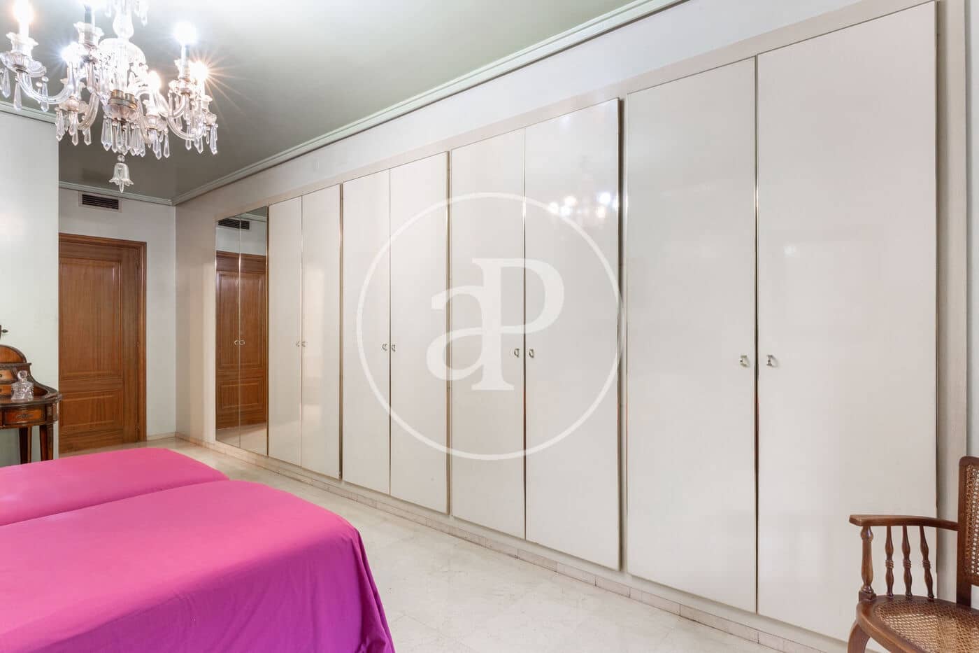 4 soveværelse Lejlighed til salg i Valencia by - € 1.100.000 (Ref: 9021069)