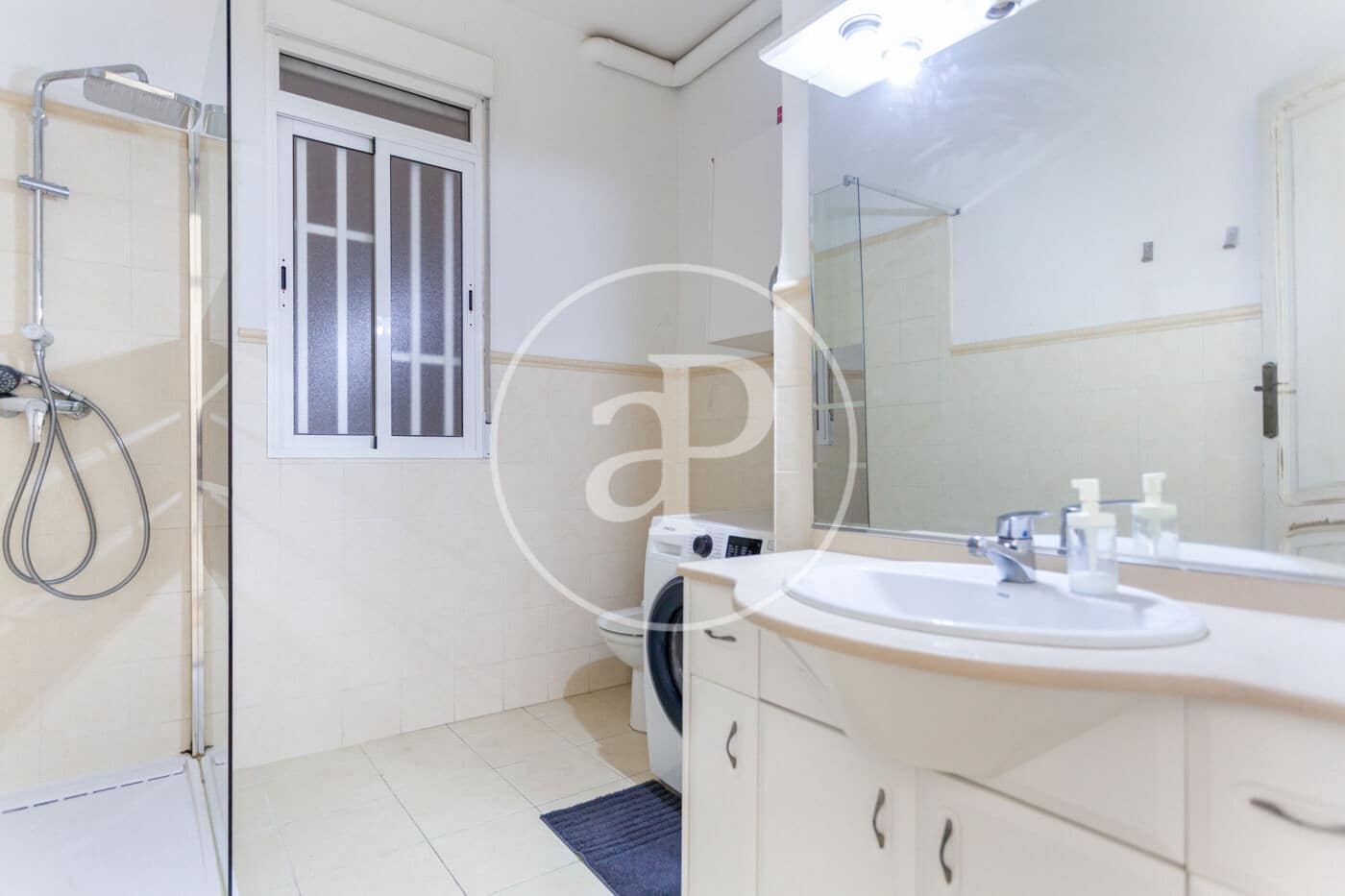 2 soveværelse Lejlighed til leje i Valencia by - € 1.380 (Ref: 9021072)