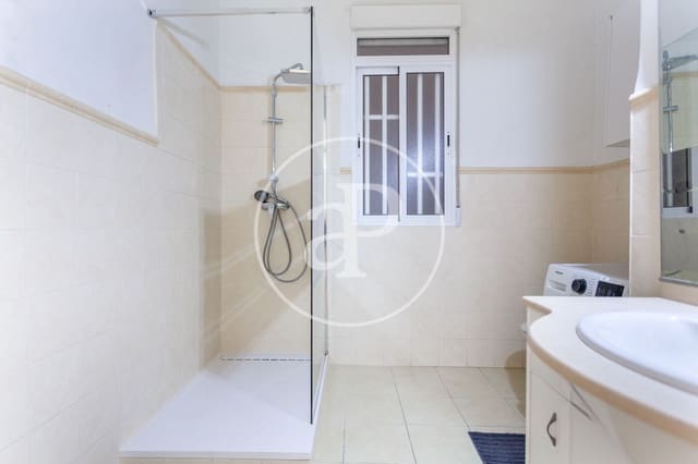 2 soveværelse Lejlighed til leje i La Roqueta, Valencia by - € 1.380 (Ref: 9021072)