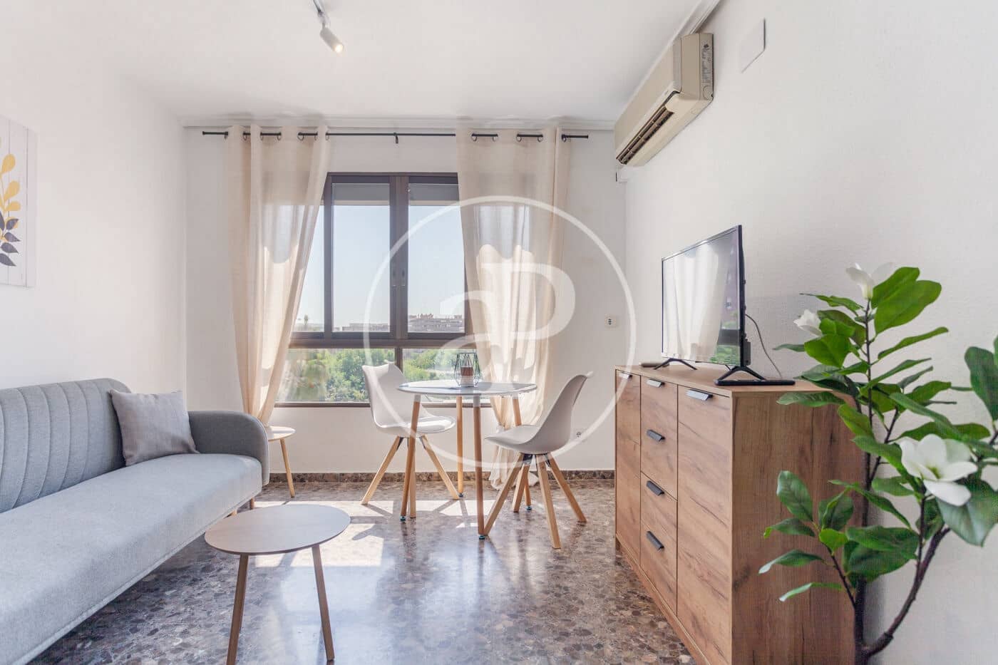 1 soveværelse Lejlighed til leje i Valencia by - € 1.200 (Ref: 9023538)