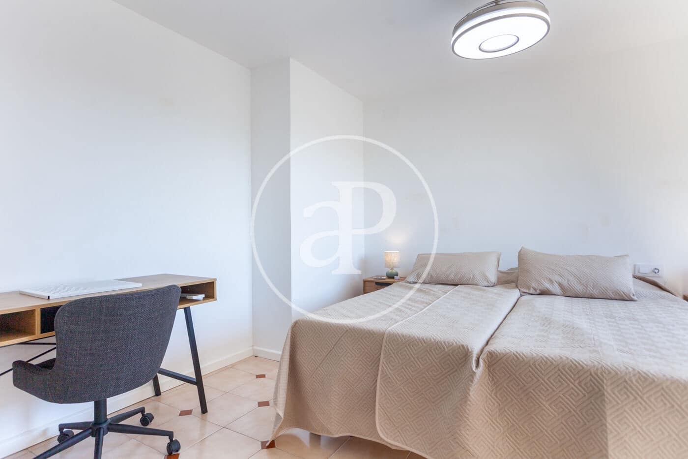 1 soveværelse Lejlighed til leje i Valencia by - € 1.200 (Ref: 9023538)