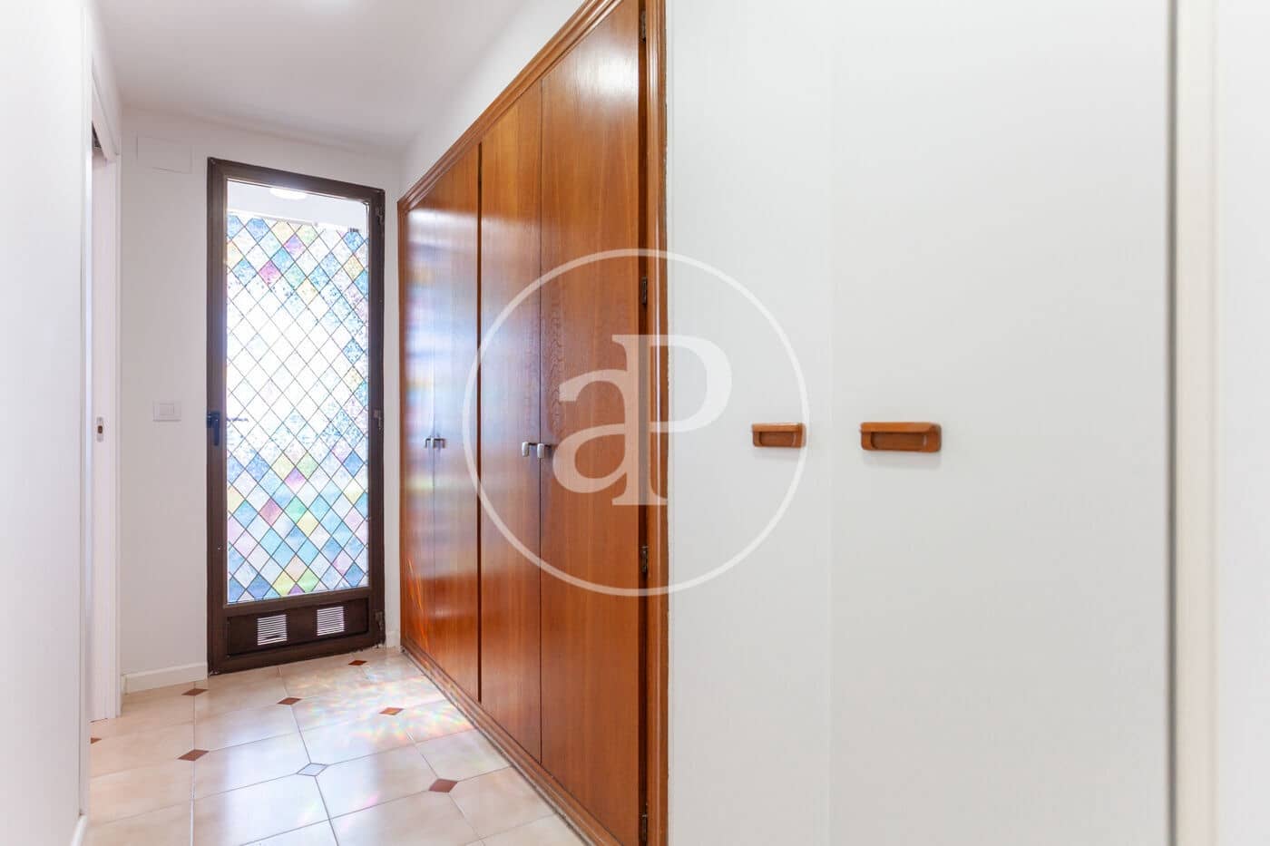 1 soveværelse Lejlighed til leje i Valencia by - € 1.200 (Ref: 9023538)