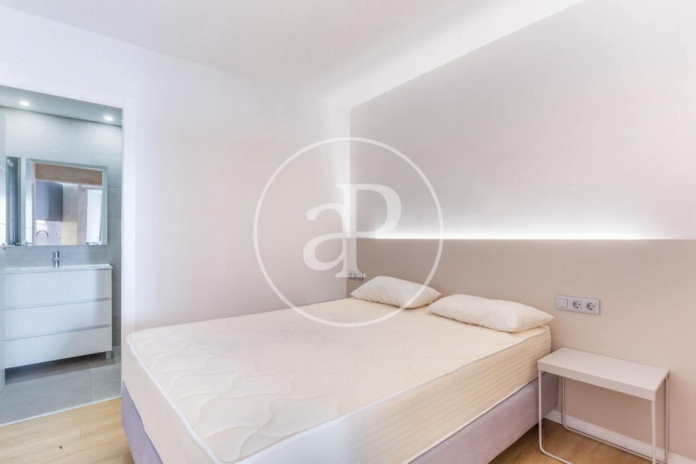 Apartamento en València ciudad en alquiler - 1.200 € (Ref: 9026909)