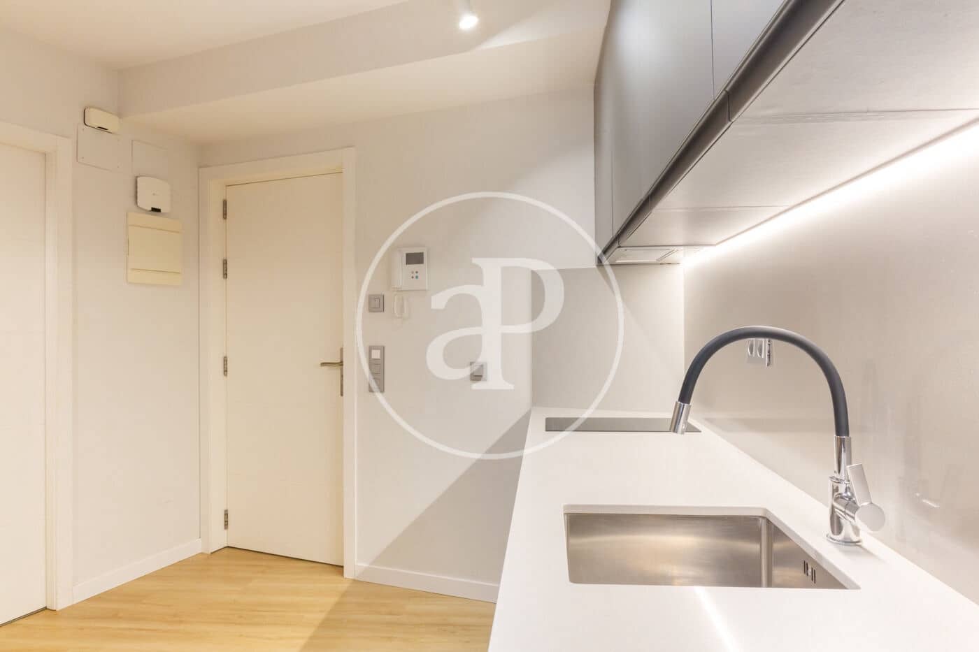 1 soveværelse Lejlighed til leje i Valencia by - € 1.200 (Ref: 9026912)