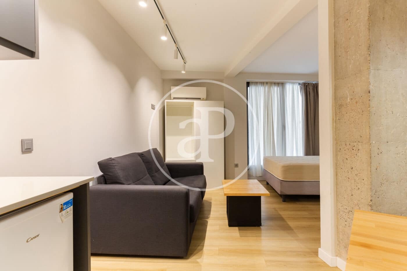 Villa til leje i Valencia by - € 1.100 (Ref: 9026916)