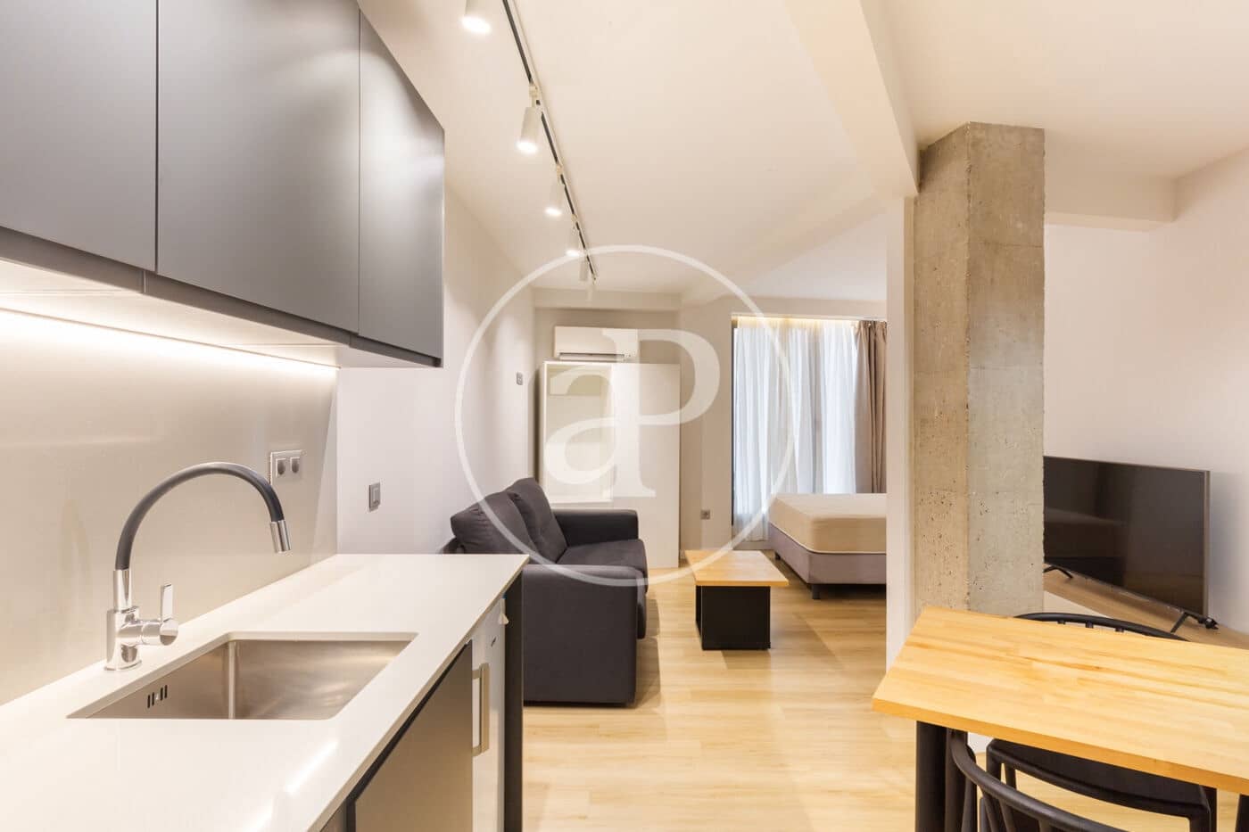 Villa til leje i Valencia by - € 1.100 (Ref: 9026916)