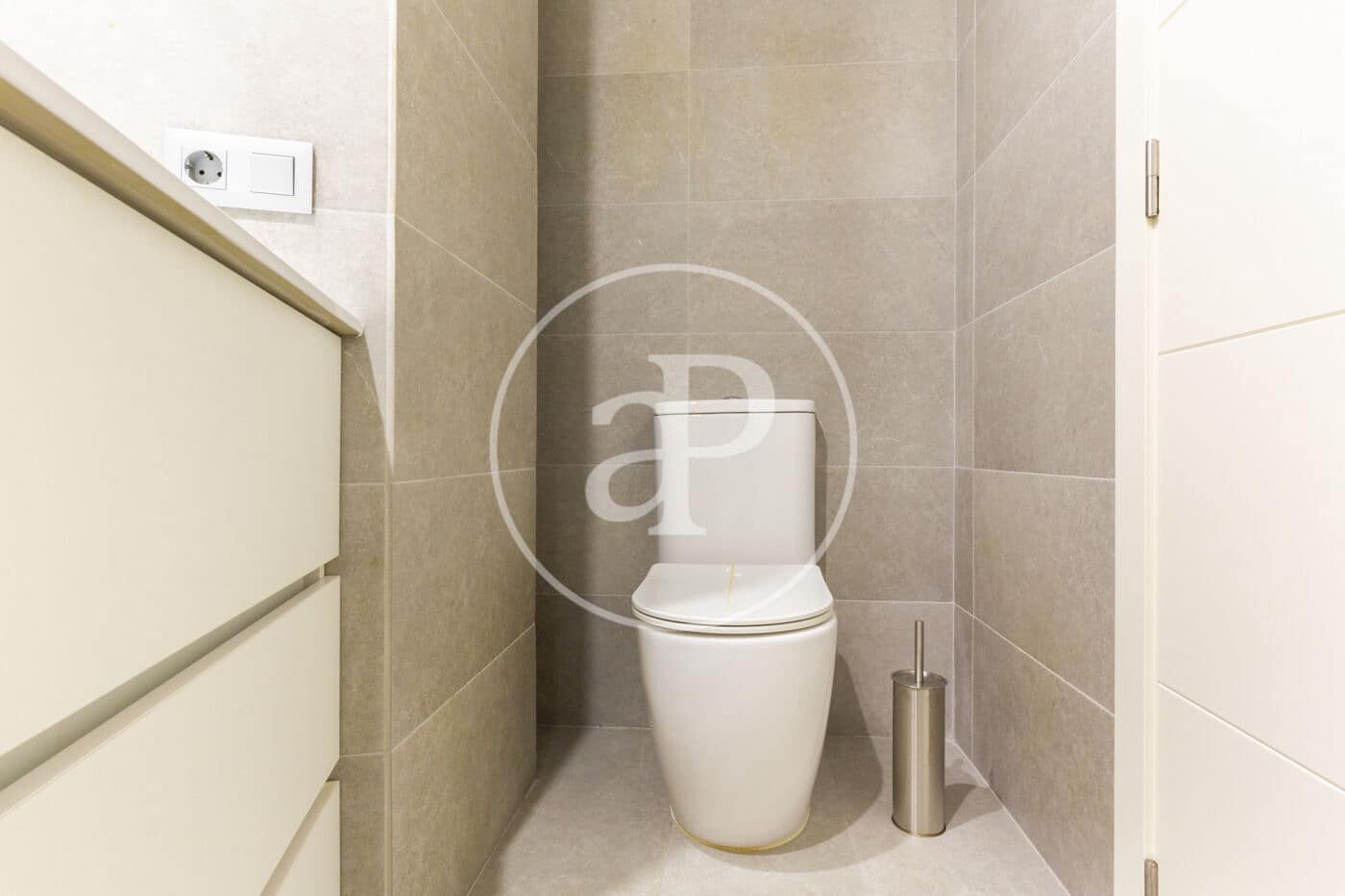 Villa til leje i Valencia by - € 1.100 (Ref: 9026916)