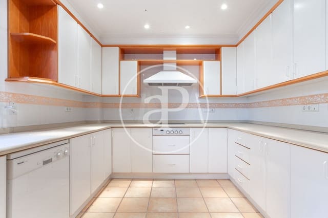 5 makuuhuone Huoneisto myytävänä paikassa Barrio del Centro, Alicante kaupunki - 520 000 € (Ref: 9026920)