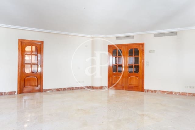 5 makuuhuone Huoneisto myytävänä paikassa Barrio del Centro, Alicante kaupunki - 520 000 € (Ref: 9026920)