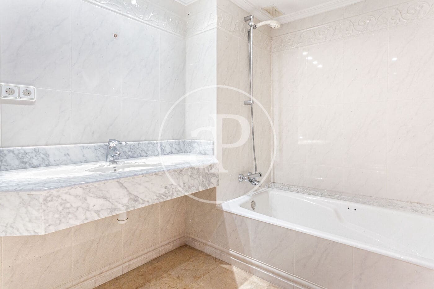 5 makuuhuone Huoneisto myytävänä paikassa Alicante kaupunki - 520 000 € (Ref: 9026920)