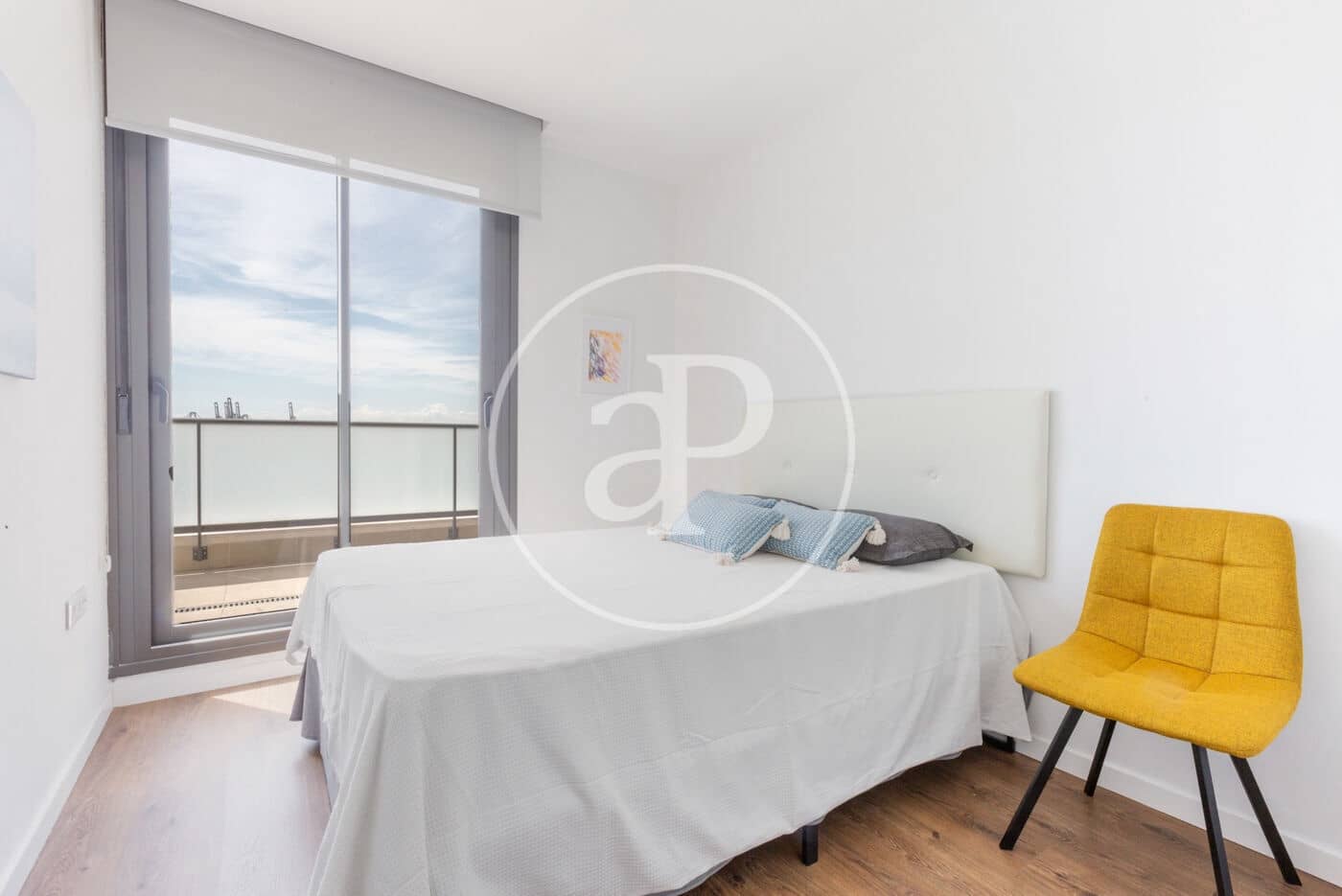 3 bedroom Penthouse for sale in Valencia city with pool - € 795,000 (Ref: 9029955)
