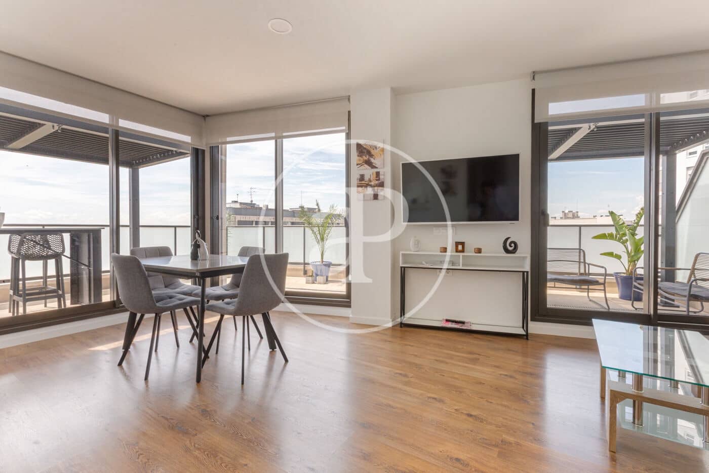3 bedroom Penthouse for sale in Valencia city with pool - € 795,000 (Ref: 9029955)