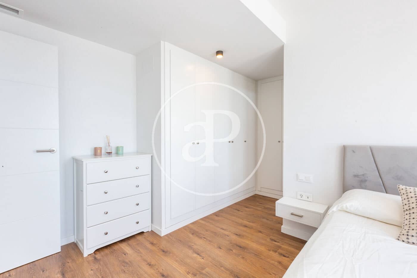 3 bedroom Penthouse for sale in Valencia city with pool - € 795,000 (Ref: 9029955)