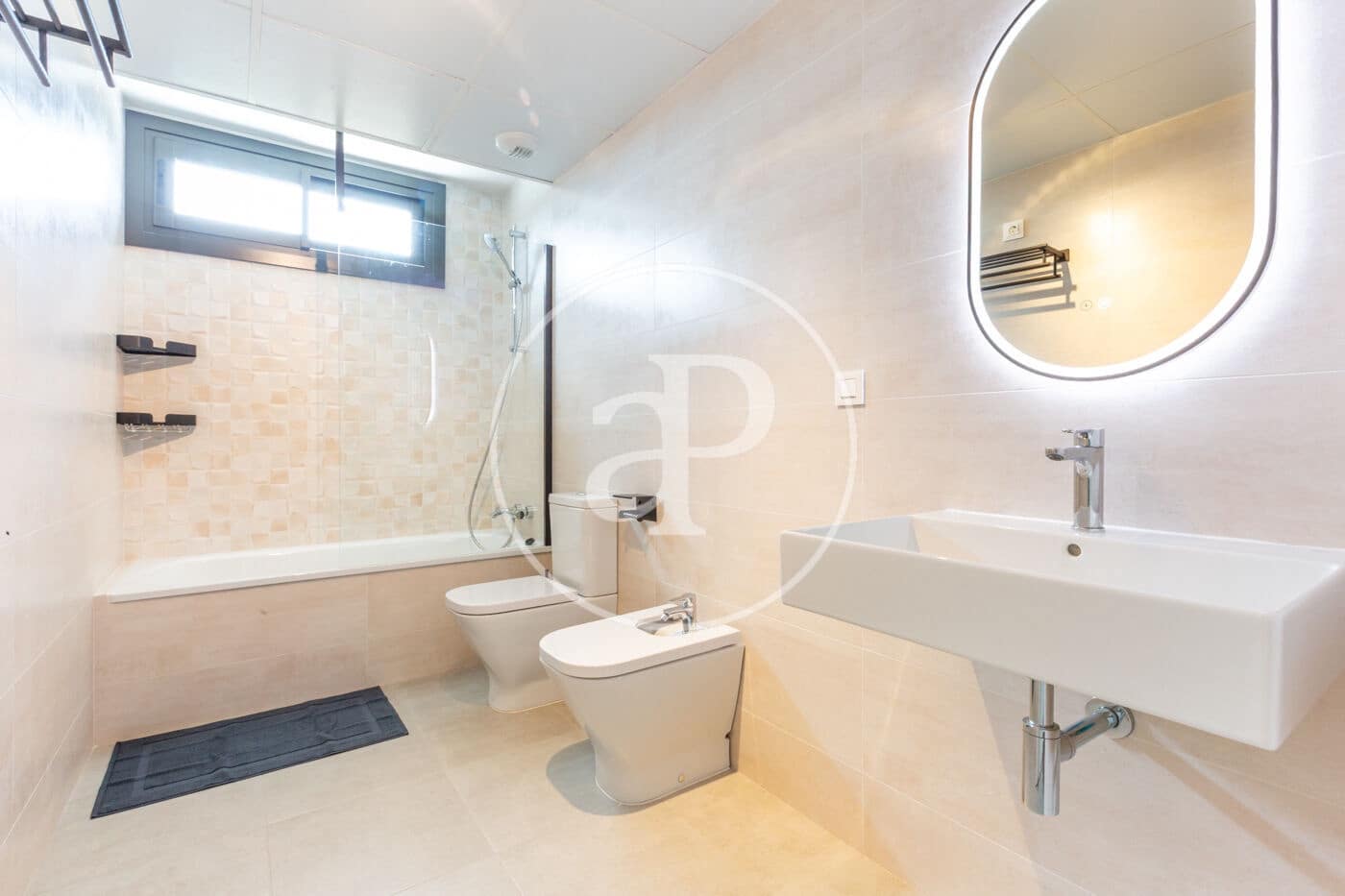 3 bedroom Penthouse for sale in Valencia city with pool - € 795,000 (Ref: 9029955)