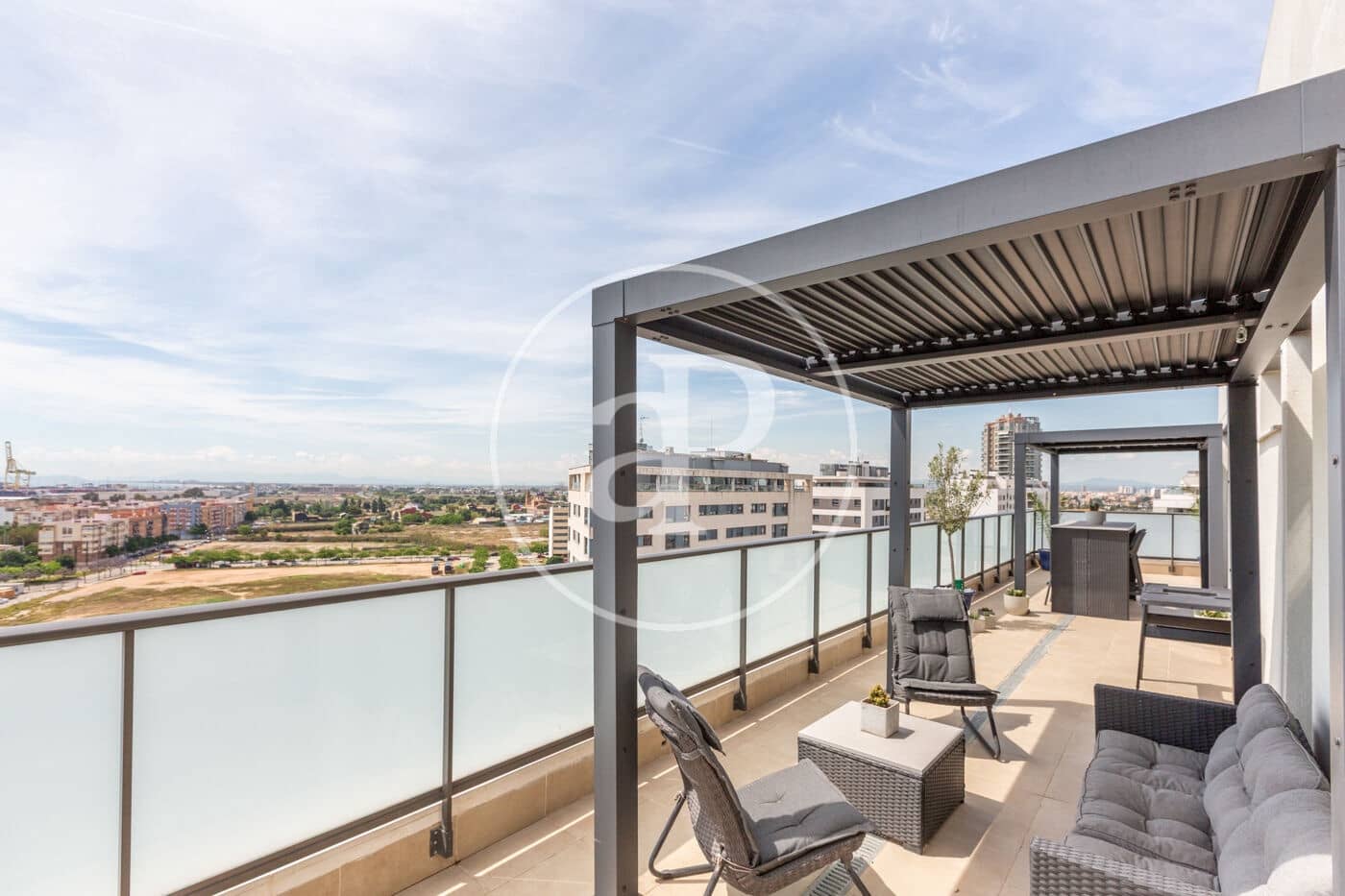 3 bedroom Penthouse for sale in Valencia city with pool - € 795,000 (Ref: 9029955)