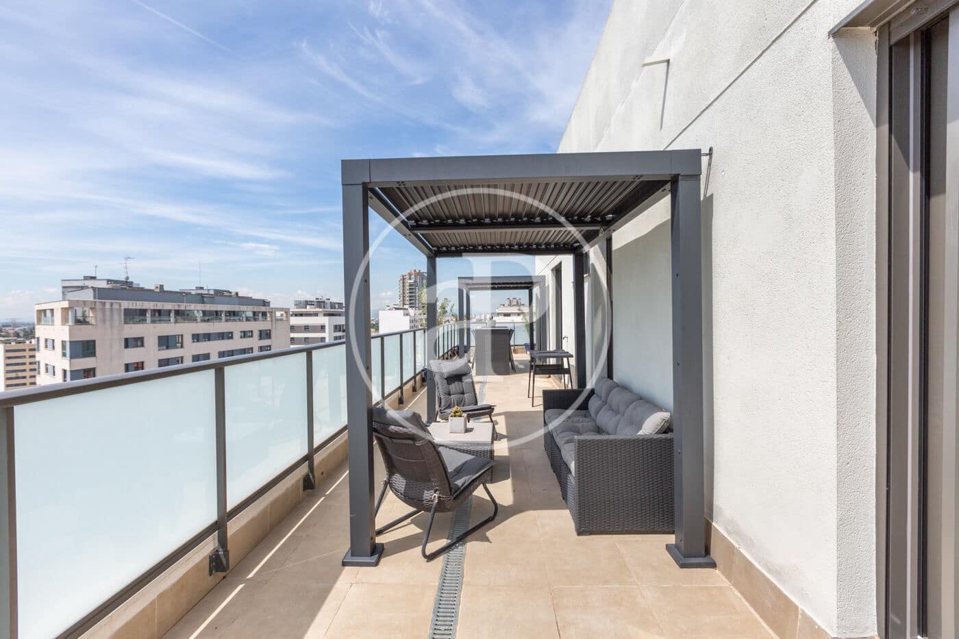 3 bedroom Penthouse for sale in Valencia city with pool - € 795,000 (Ref: 9029955)