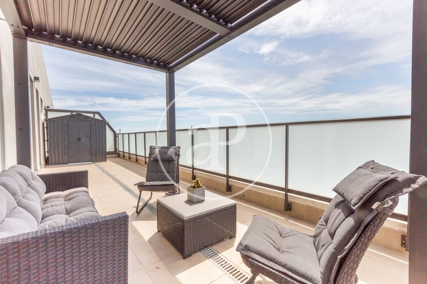 3 bedroom Penthouse for sale in Valencia city with pool - € 795,000 (Ref: 9029955)