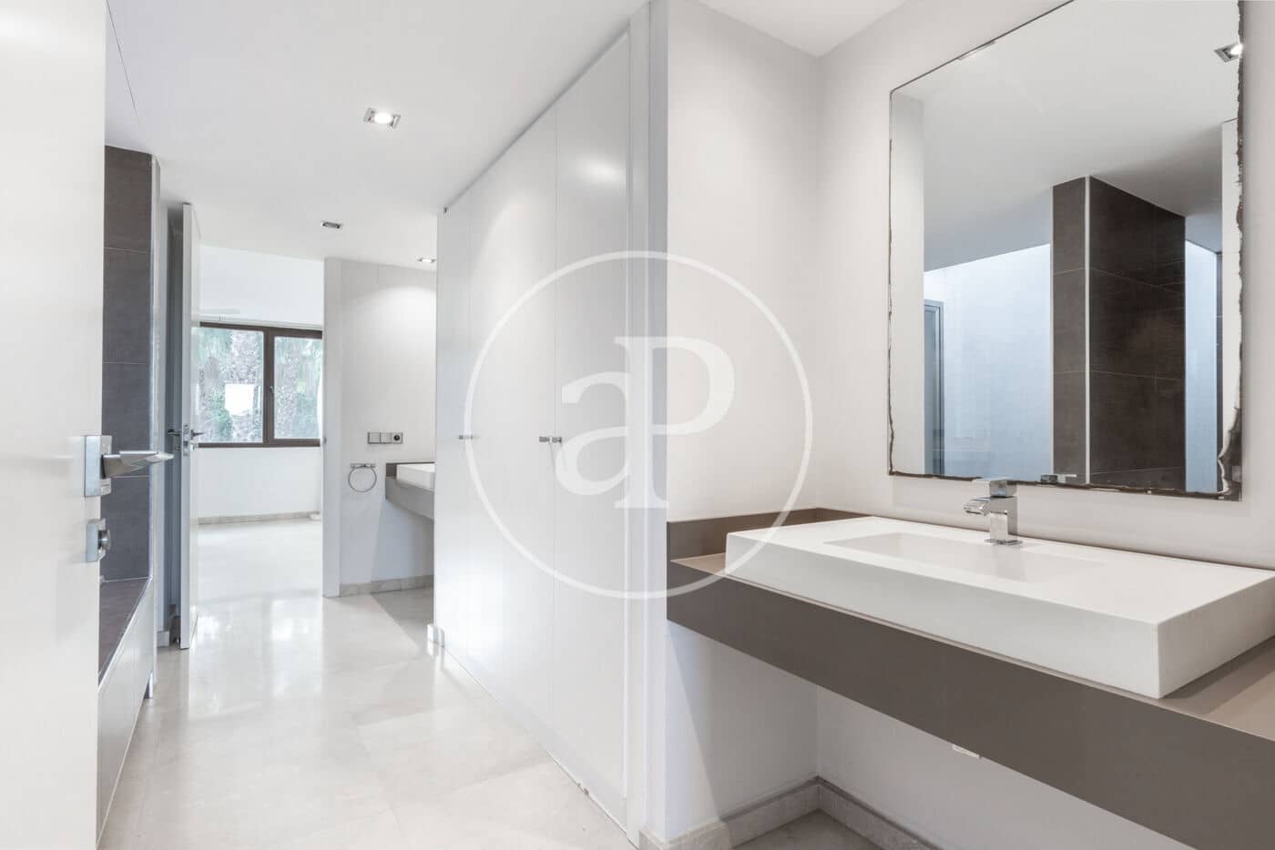 5 soveværelse Villa til salg i Campolivar med swimmingpool - € 1.300.000 (Ref: 9034576)