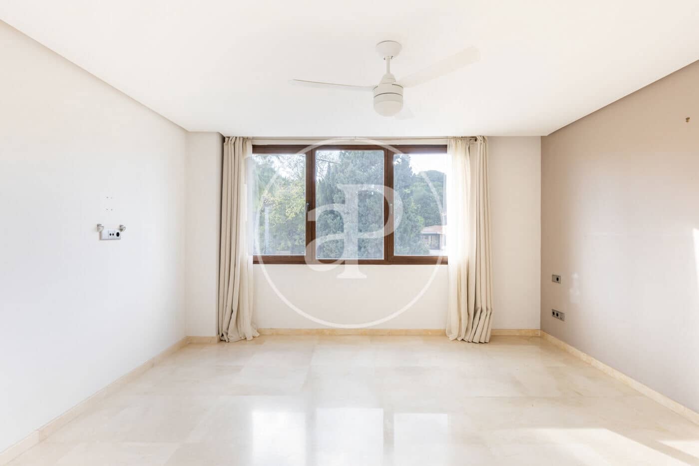 5 soveværelse Villa til salg i Campolivar med swimmingpool - € 1.300.000 (Ref: 9034576)