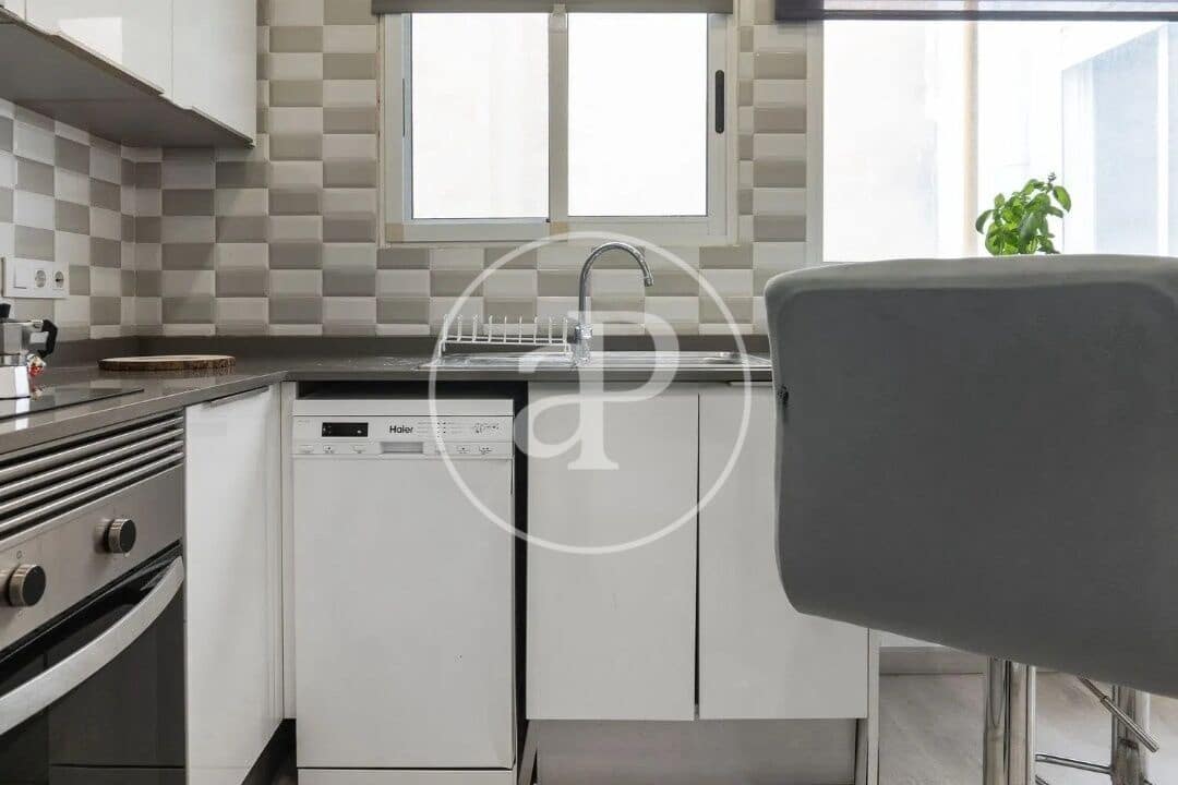 1 sypialnia Penthouse do wynajęcia w Miasto Walencja - 1 500 € (Ref: 9049133)