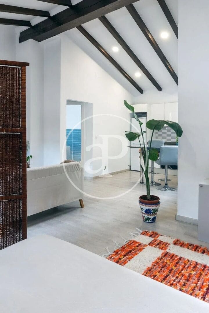 1 sypialnia Penthouse do wynajęcia w Miasto Walencja - 1 500 € (Ref: 9049133)