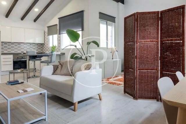 1 makuuhuone Kattohuoneisto vuokrattavana paikassa La Gran Via, Valencia kaupunki - 1 500 € (Ref: 9049133)