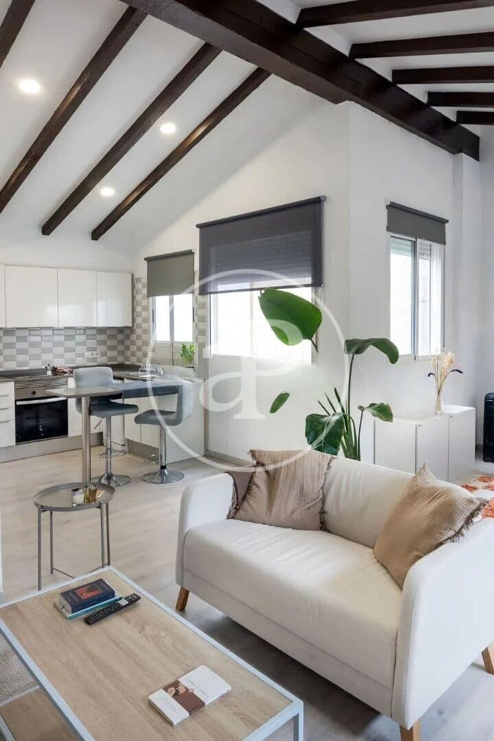 1 sypialnia Penthouse do wynajęcia w Miasto Walencja - 1 500 € (Ref: 9049133)