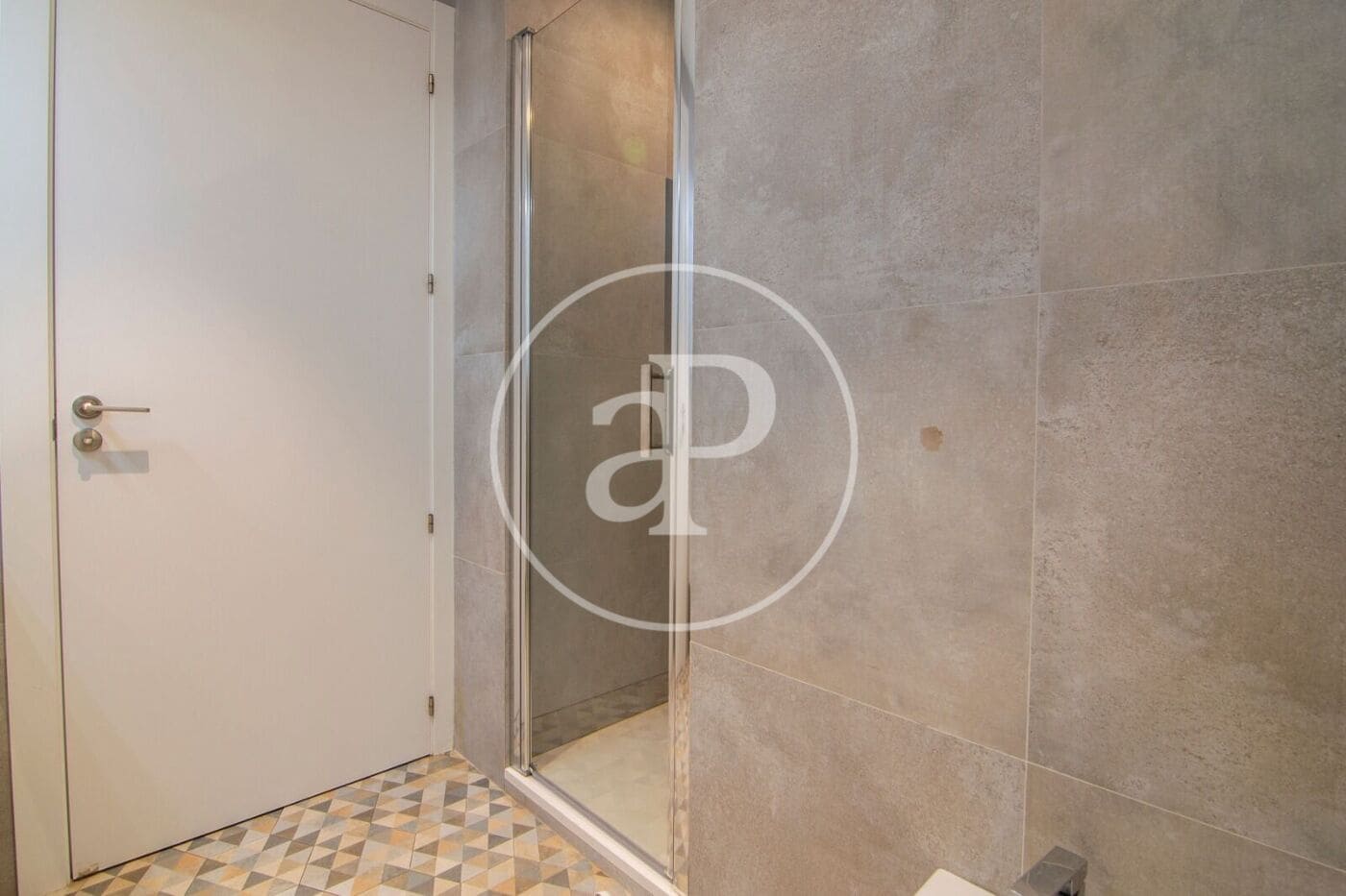 4 sypialnia Apartament do wynajęcia w Miasto Walencja - 3 000 € (Ref: 9049136)