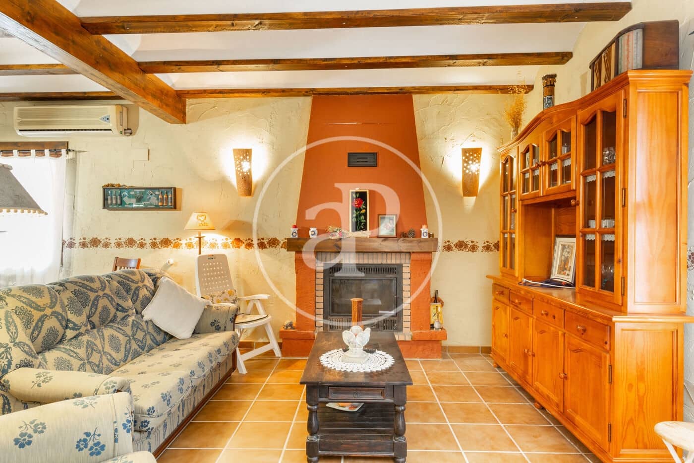 4 bedroom Villa for sale in Utiel - € 240,000 (Ref: 9049140)