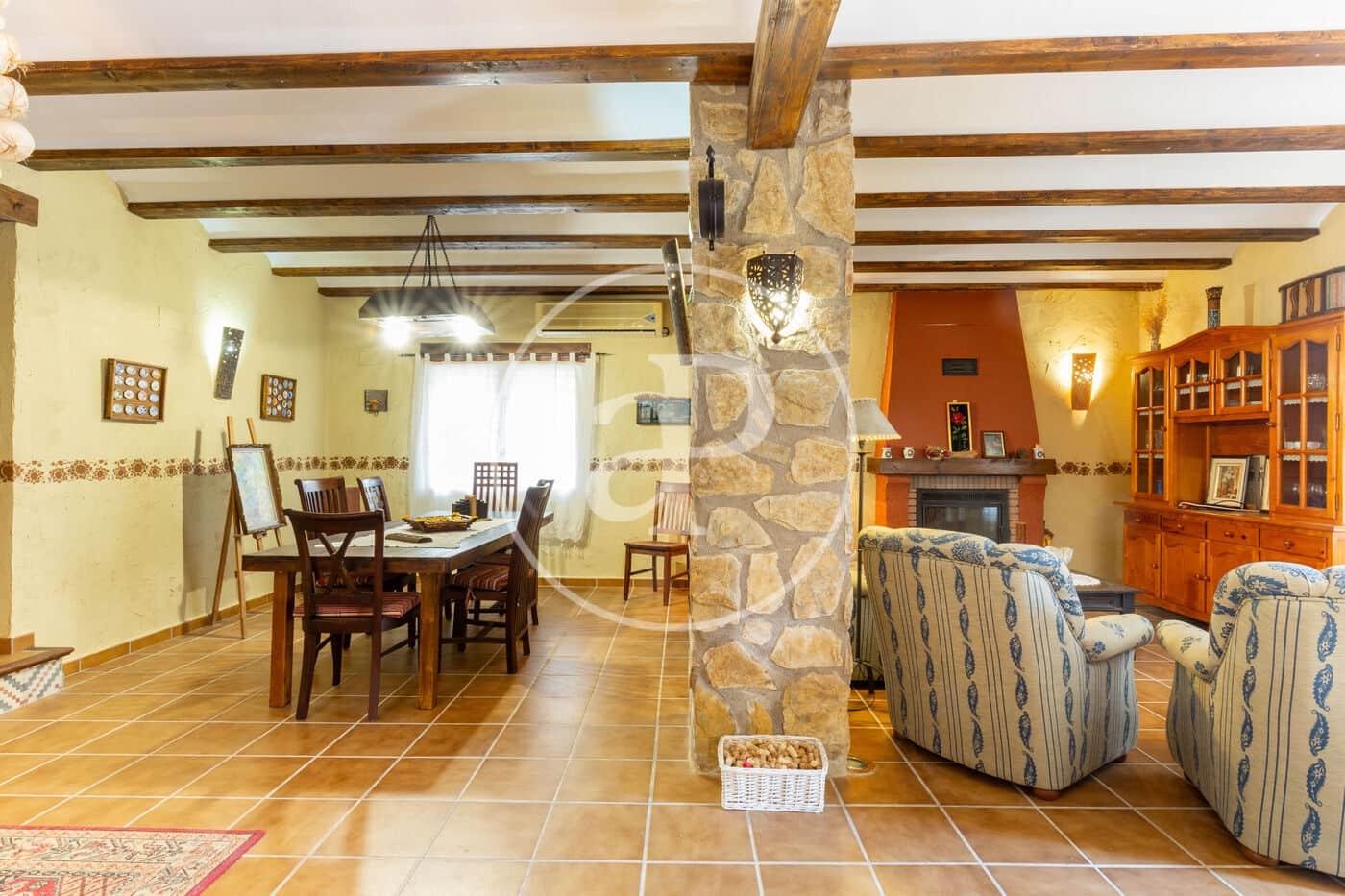 4 slaapkamer Villa te koop in Utiel - € 240.000 (Ref: 9049140)