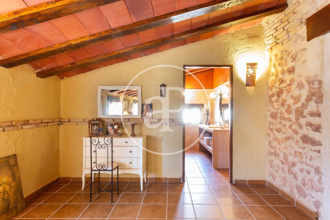 4 slaapkamer Villa te koop in Utiel - € 240.000 (Ref: 9049140)